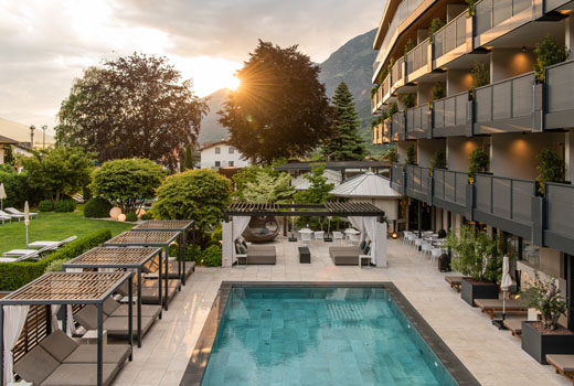 Hotel Das Paradies Latsch Vinschgau - Alps Transfer Meran